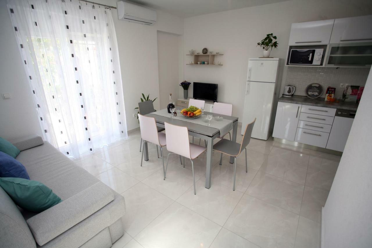 Apartamento Apartman Fantasy Trogir Exterior foto