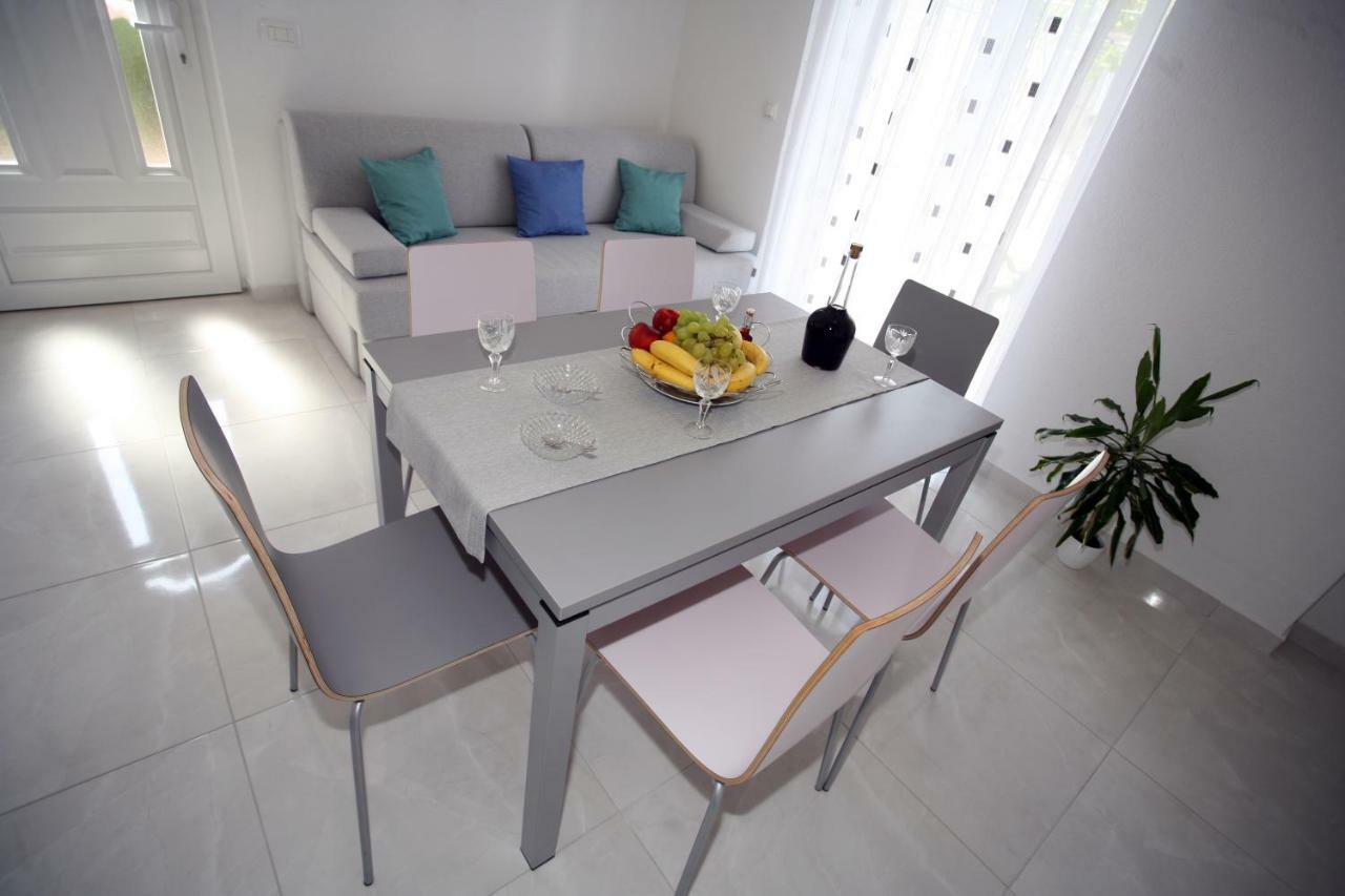 Apartamento Apartman Fantasy Trogir Exterior foto