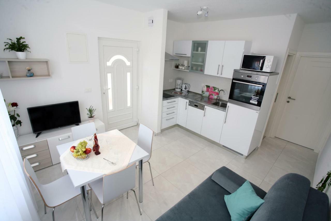 Apartamento Apartman Fantasy Trogir Exterior foto